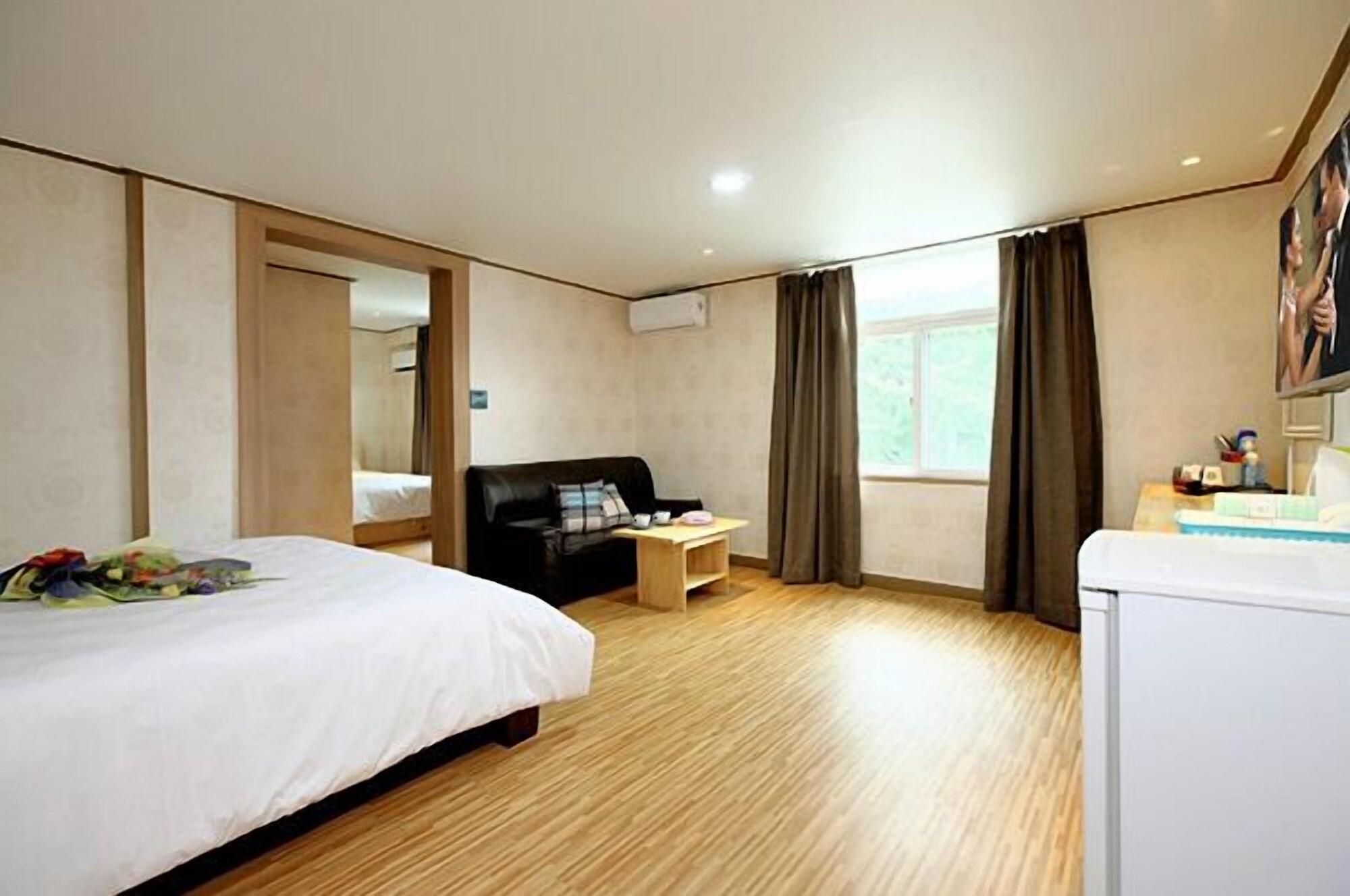 Traum Hotel & Condo Gapyeong Εξωτερικό φωτογραφία