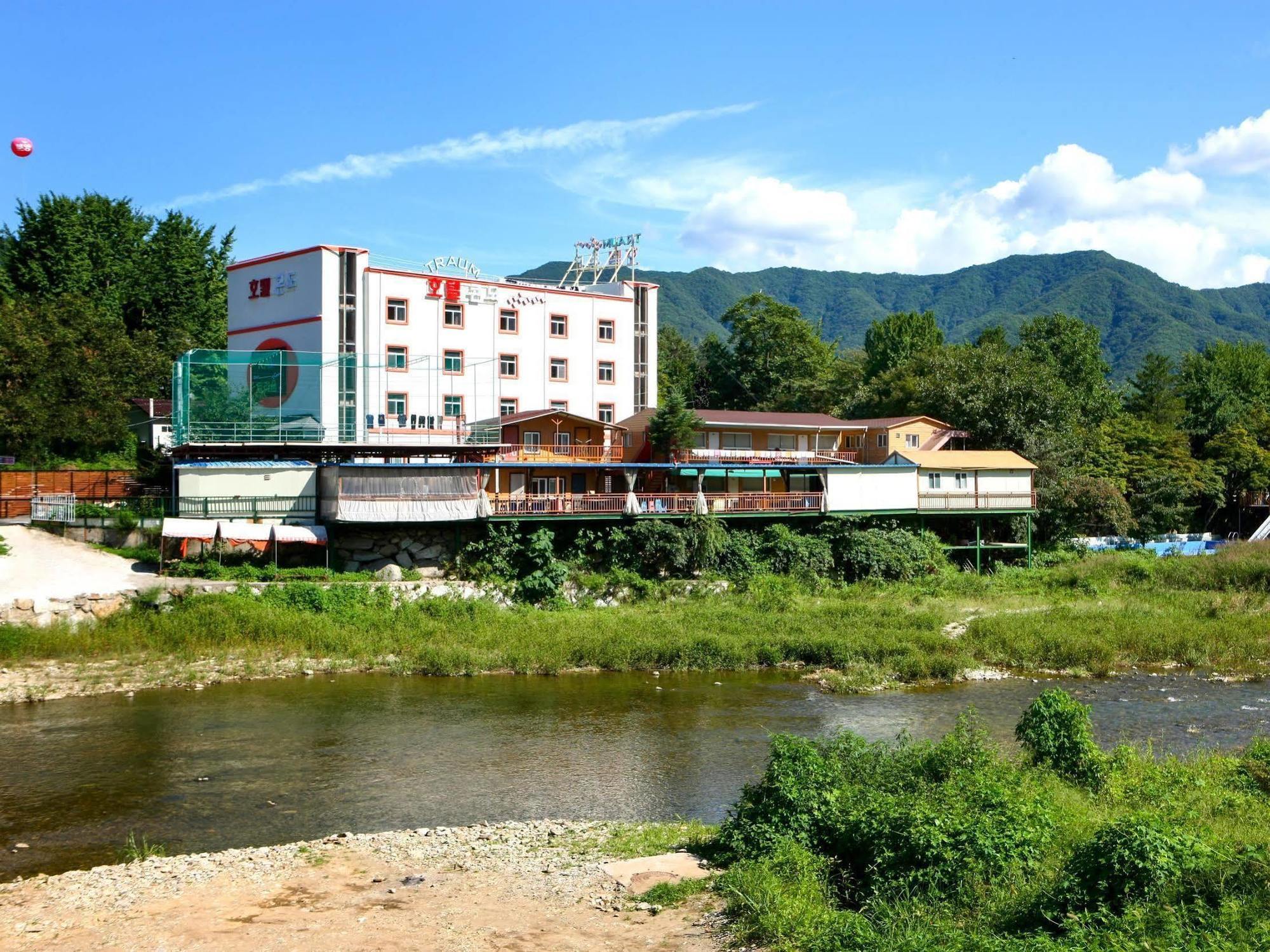 Traum Hotel & Condo Gapyeong Εξωτερικό φωτογραφία
