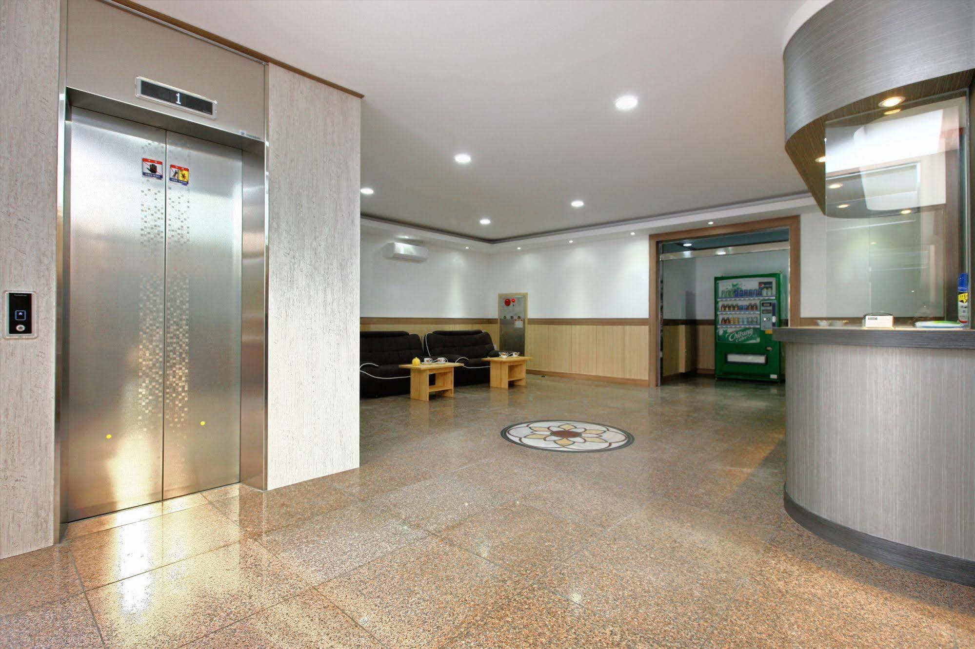 Traum Hotel & Condo Gapyeong Εξωτερικό φωτογραφία